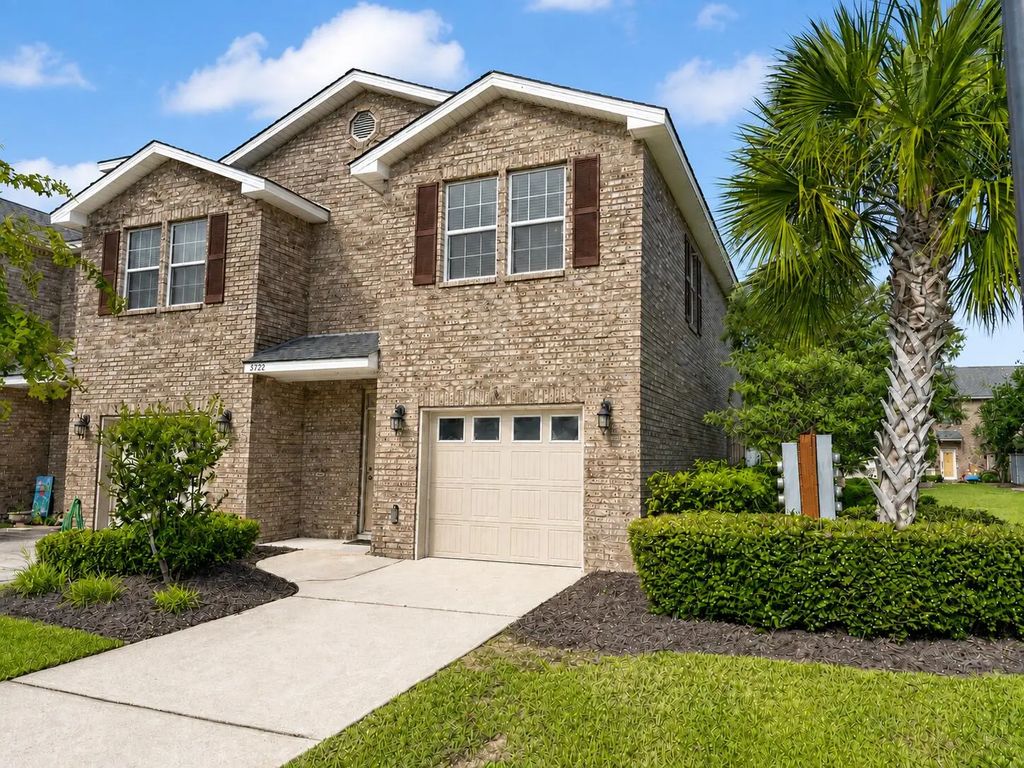 8732 Brown Pelican Circle, Navarre