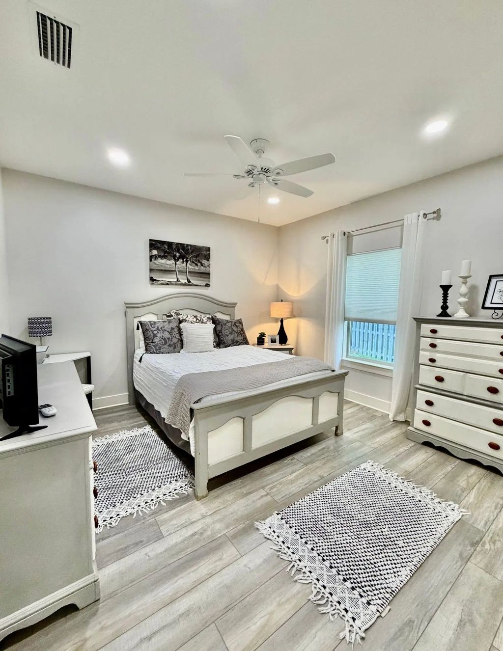28 of 32 - 22 Mango Lane, Freeport, FL