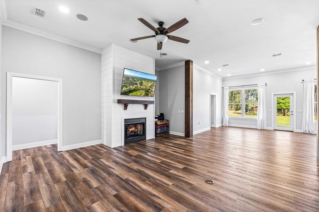 13 of 76 - 492 E Club House Drive, Freeport, FL