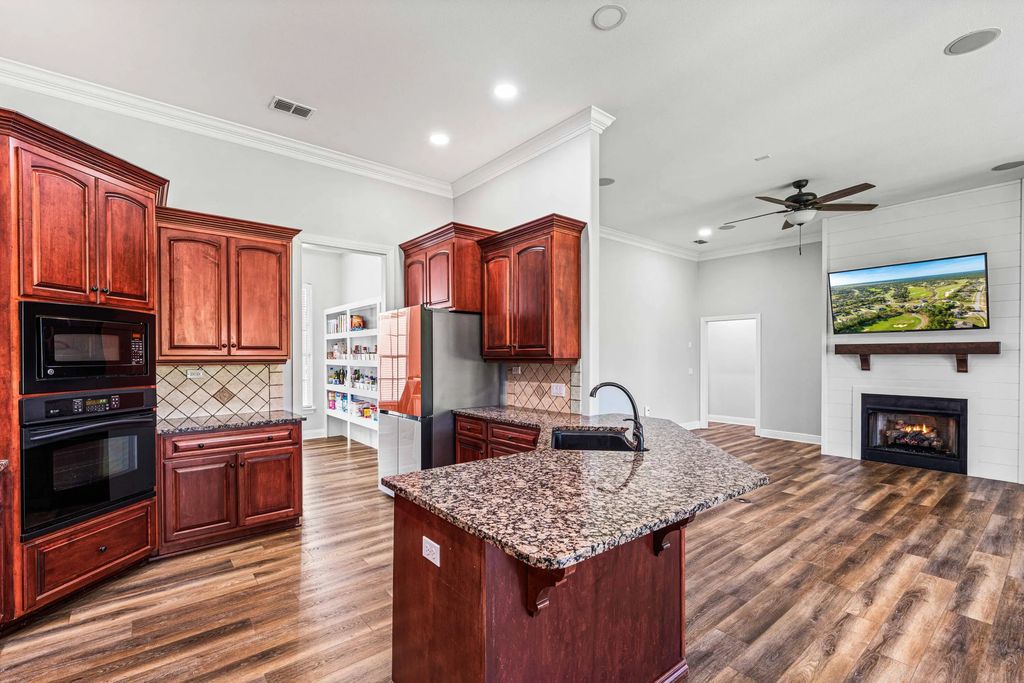 17 of 76 - 492 E Club House Drive, Freeport, FL