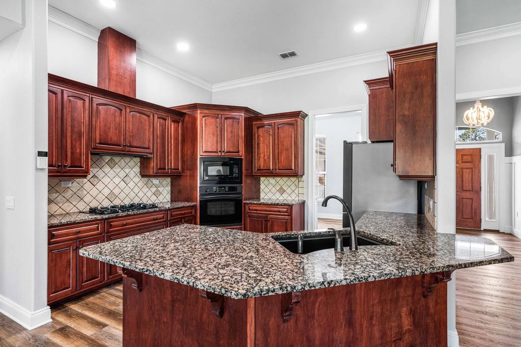 19 of 76 - 492 E Club House Drive, Freeport, FL