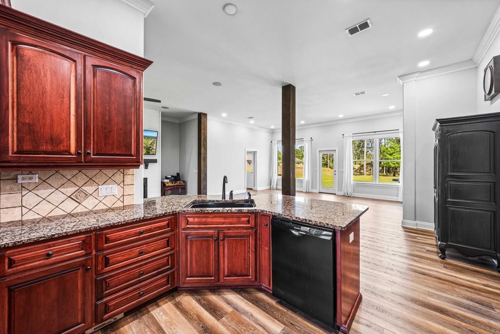 20 of 76 - 492 E Club House Drive, Freeport, FL