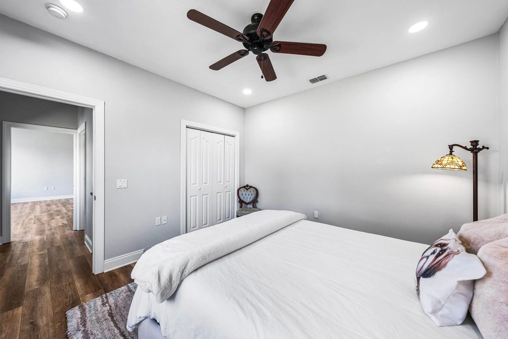 31 of 76 - 492 E Club House Drive, Freeport, FL