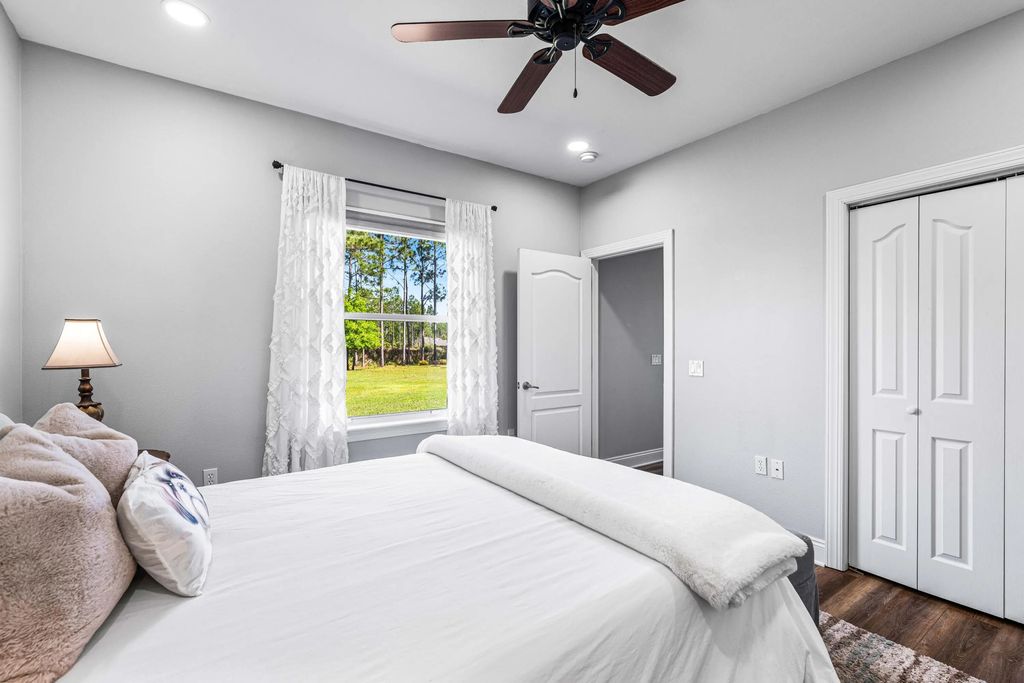 32 of 76 - 492 E Club House Drive, Freeport, FL
