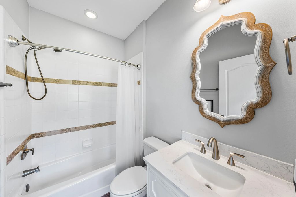 33 of 76 - 492 E Club House Drive, Freeport, FL