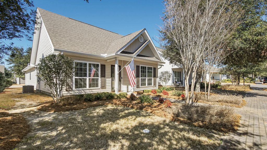 426 Fanny Ann Way, Freeport