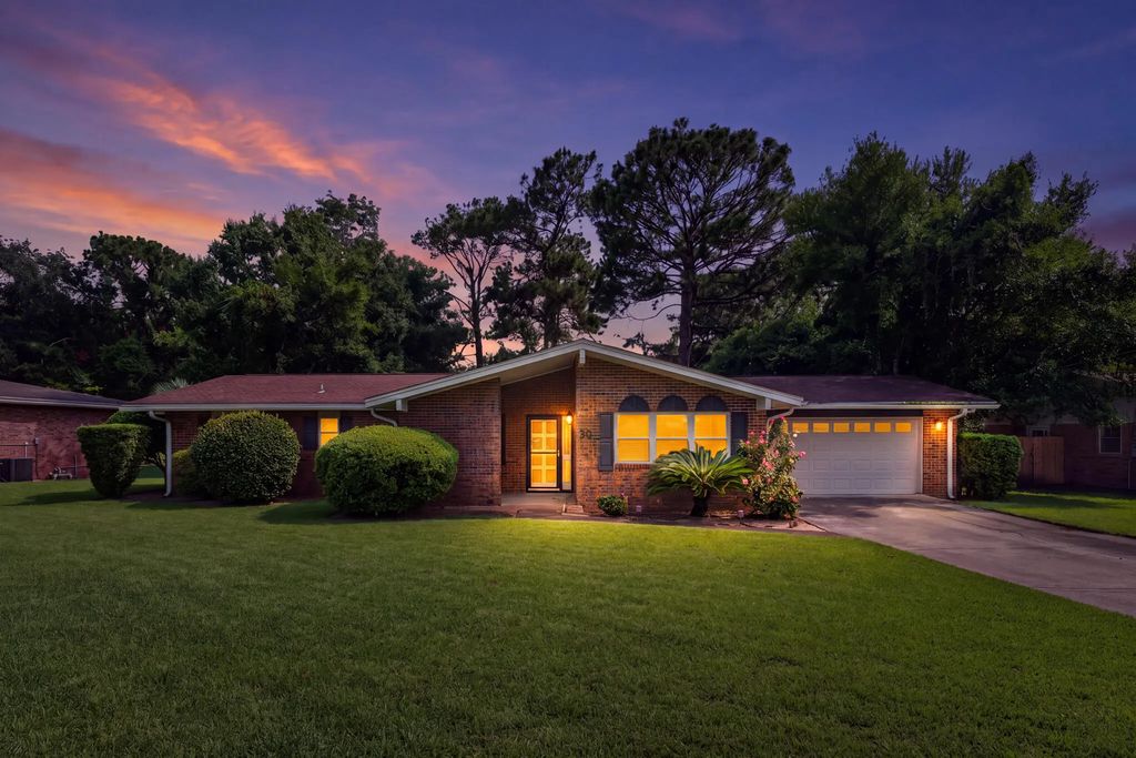 30 Walnut Avenue, Shalimar