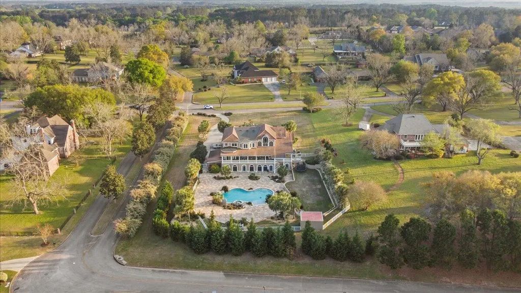 200 Asphodel Drive, Other