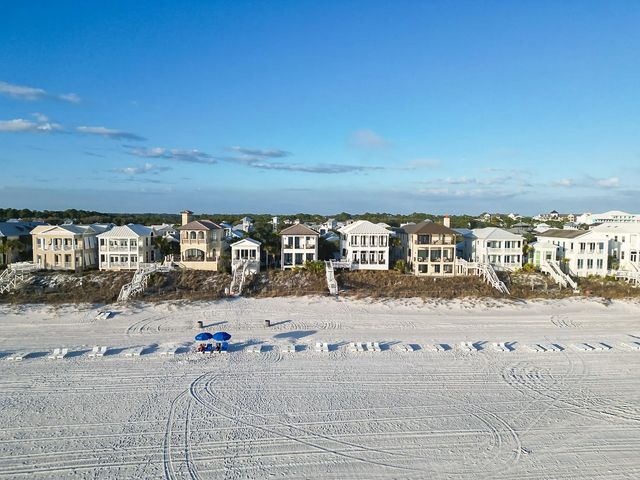 316 Beachside Drive, Carillon Beach.
