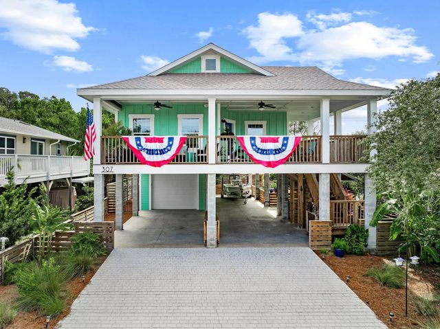 307 S Vestavia Street, Panama City Beach.