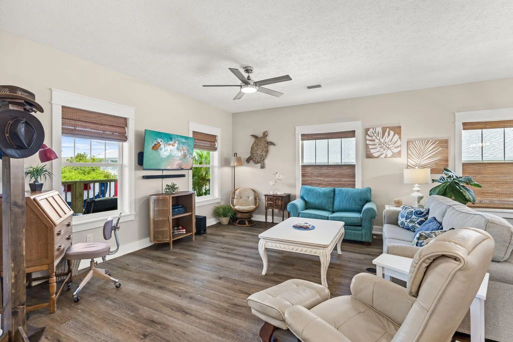 13 of 38 - 307 S Vestavia Street, Panama City Beach, FL
