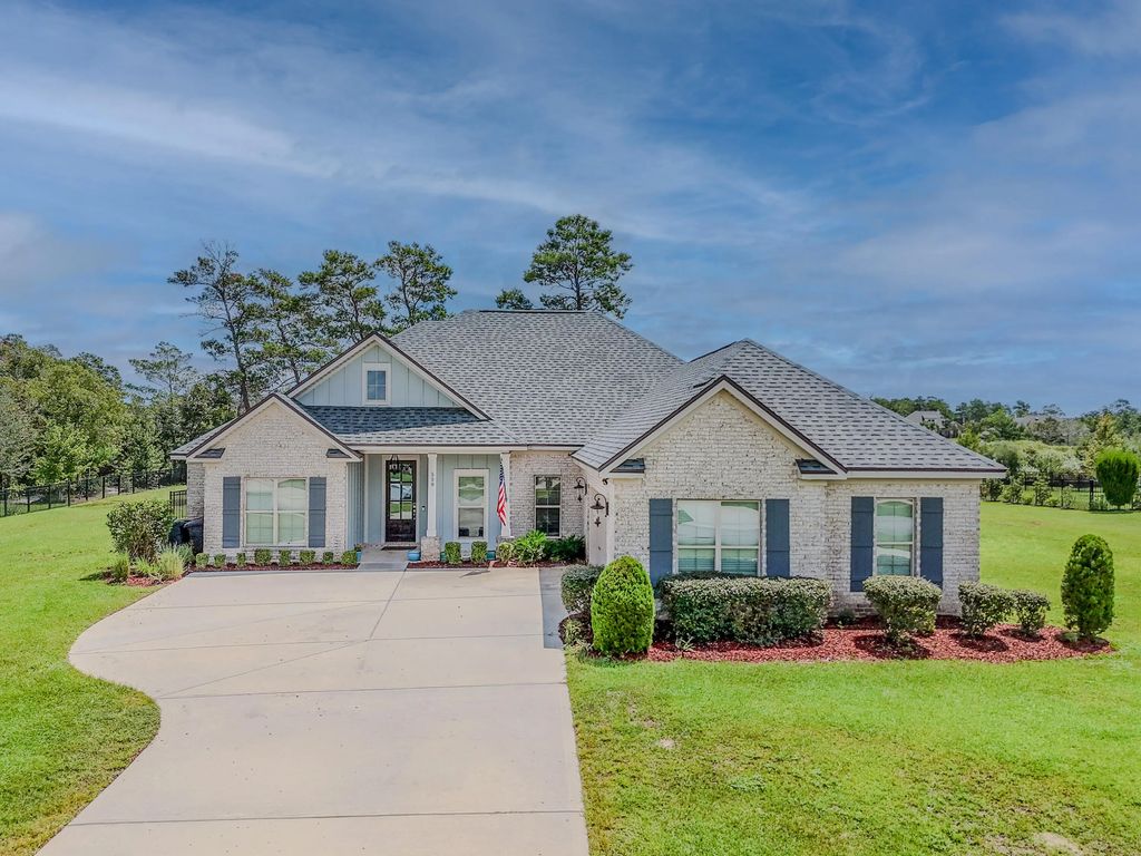 559 Coastal Breeze Drive, Freeport