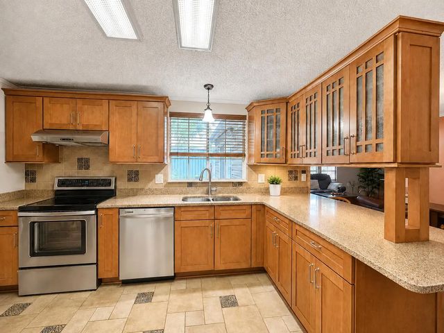 Photo of Listing #1010442
