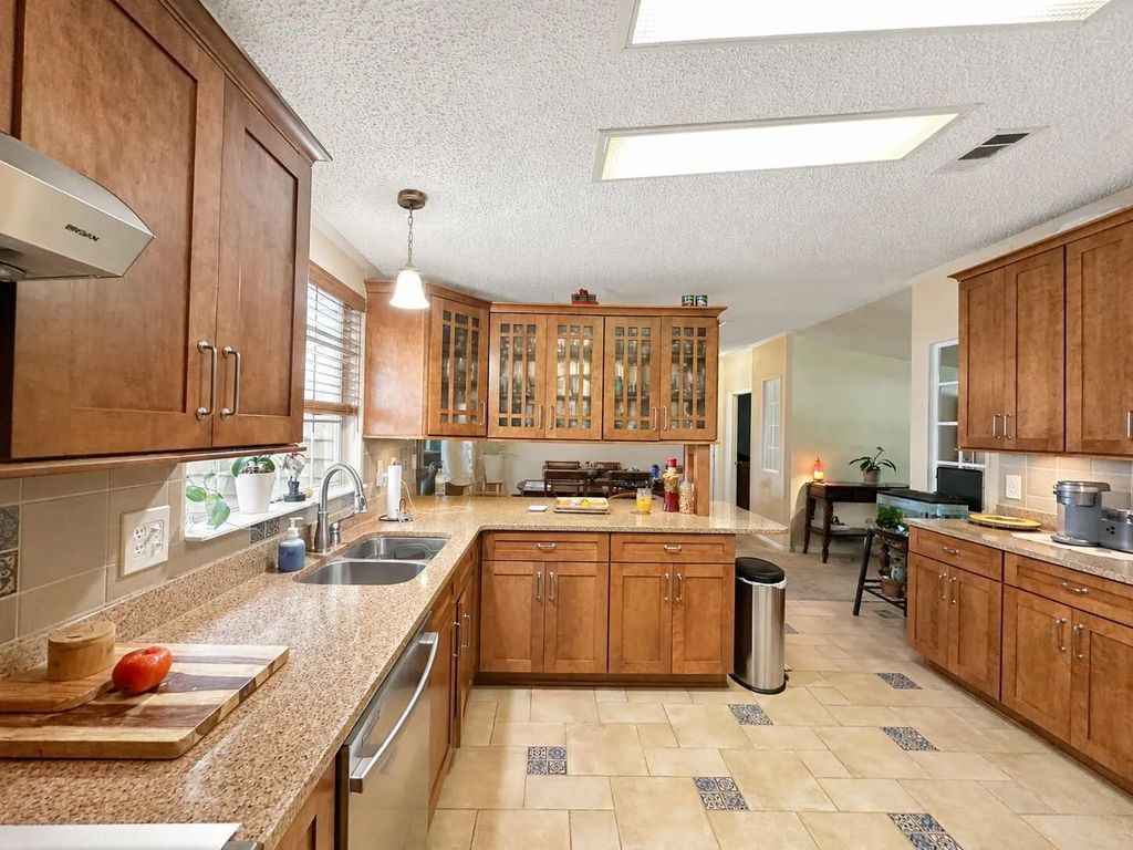 6 of 33 - 143 Anchor Road, Freeport, FL