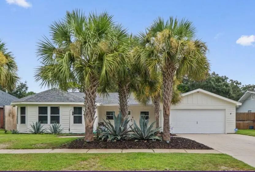 805 N Lakeside Drive, Destin