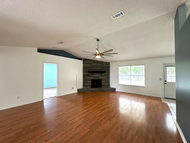 Photo of Listing #1010282
