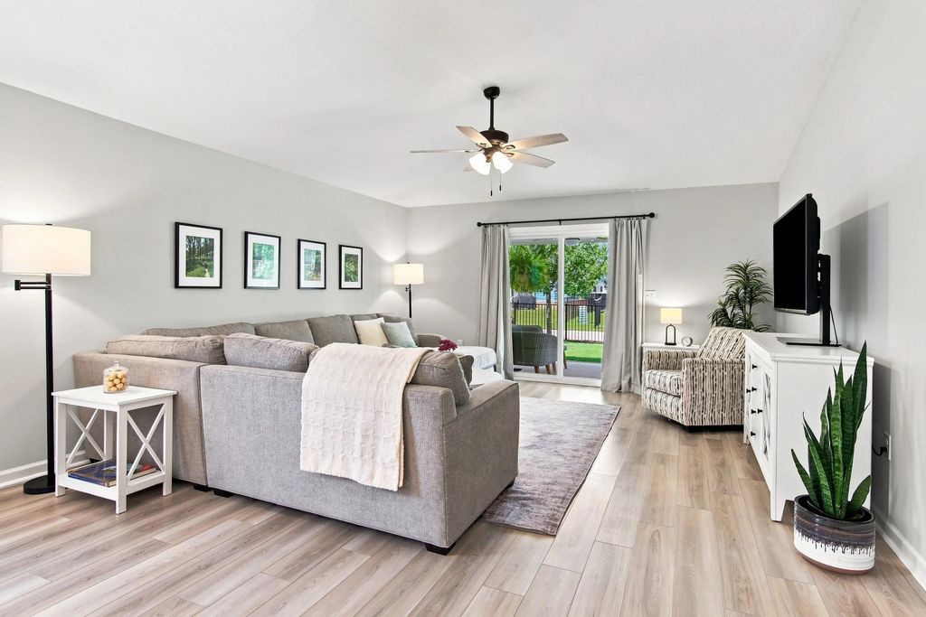 16 of 44 - 717 Riverwalk Circle, Freeport, FL
