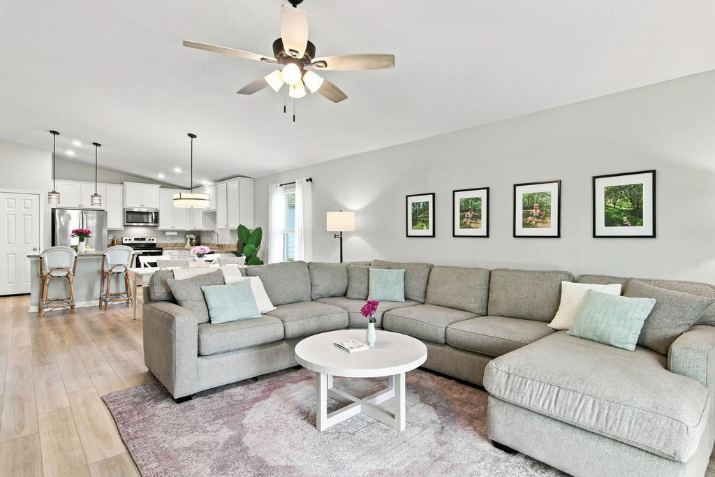 19 of 44 - 717 Riverwalk Circle, Freeport, FL