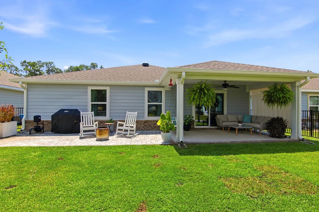 37 of 44 - 717 Riverwalk Circle, Freeport, FL