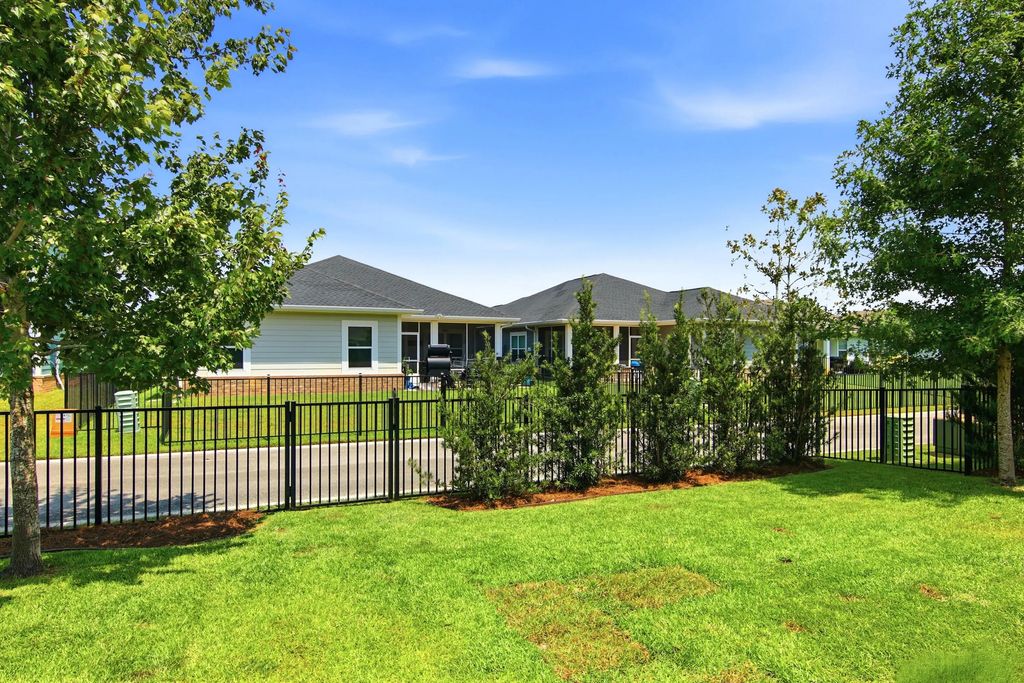 39 of 44 - 717 Riverwalk Circle, Freeport, FL