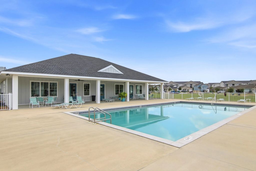 40 of 44 - 717 Riverwalk Circle, Freeport, FL