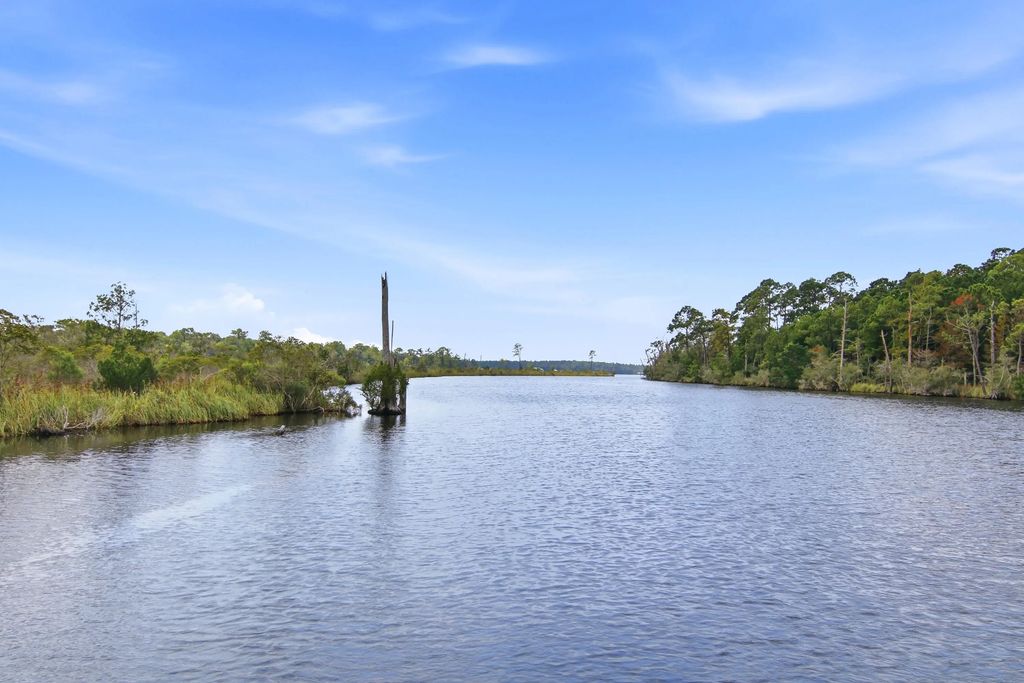 43 of 44 - 717 Riverwalk Circle, Freeport, FL