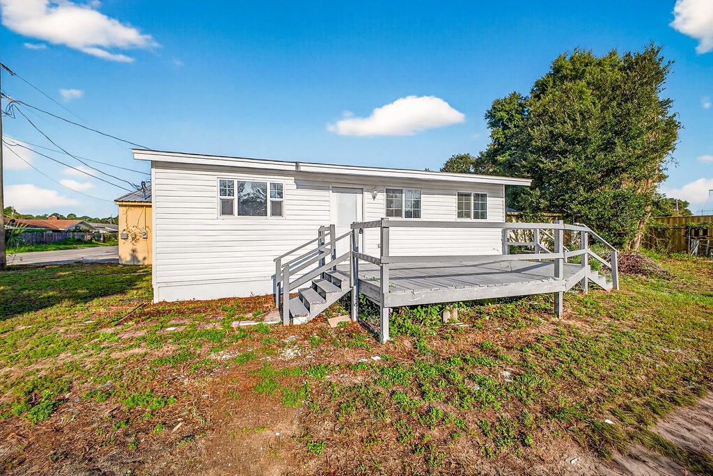 393 Nw Lowery Drive, Fort Walton Beach