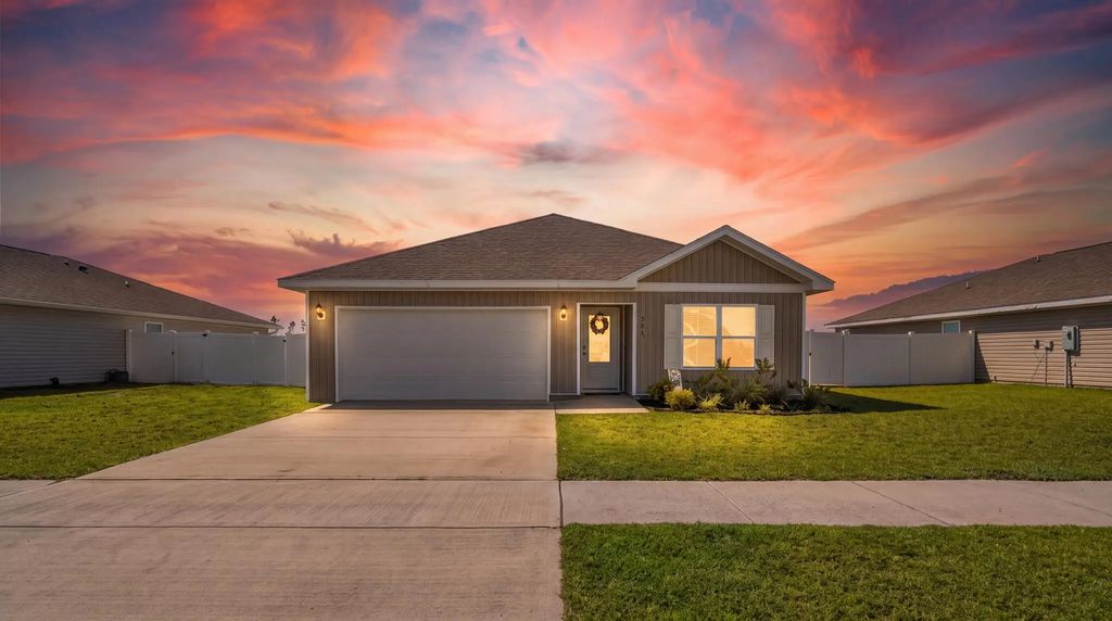 6413 Bellavia Lane, Panama City