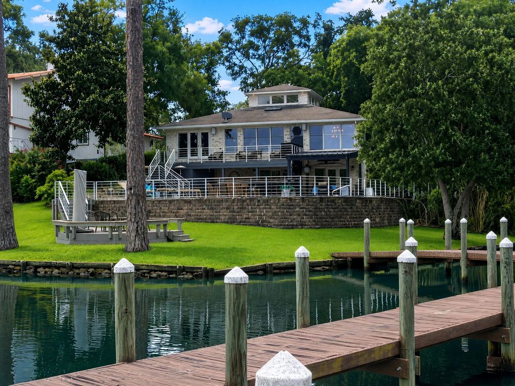 271 Nw Ewing Court, Fort Walton Beach