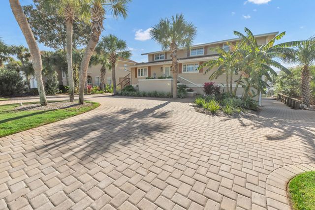 514 Vera Cruz Drive, Destin.