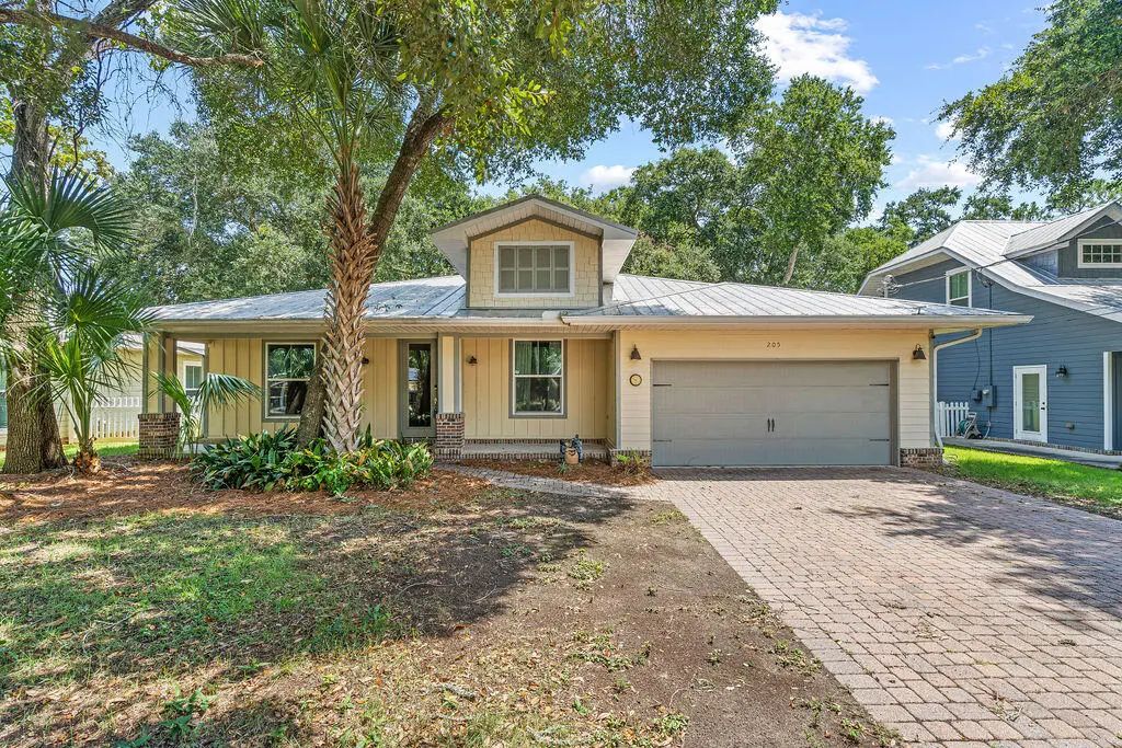 205 Se Alconese Avenue, Fort Walton Beach