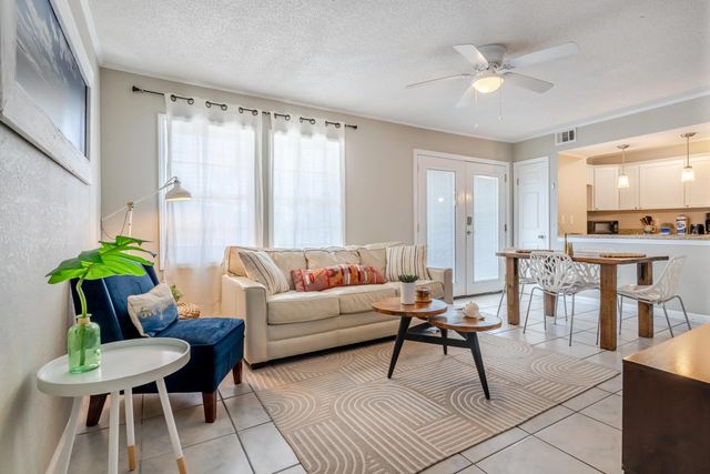 4000 Gulf Terrace Drive 1001, Destin.