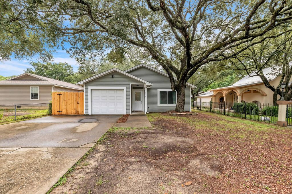 910 Linden Avenue, Niceville