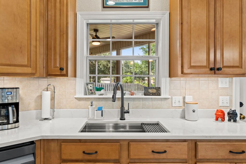 28 of 85 - 239 Mango Lane, Freeport, FL