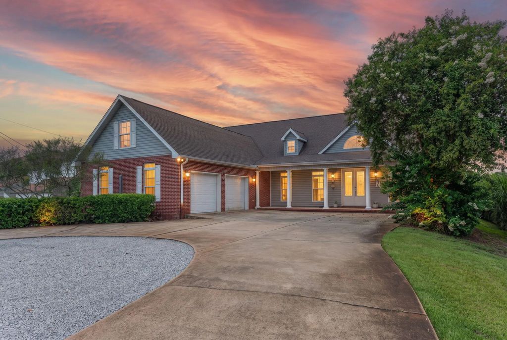 553 Cove Drive, Fort Walton Beach