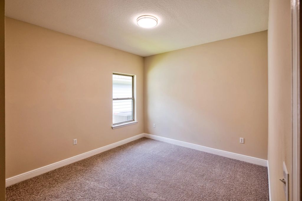 24 of 40 - 55 N Marsh Landing, Freeport, FL