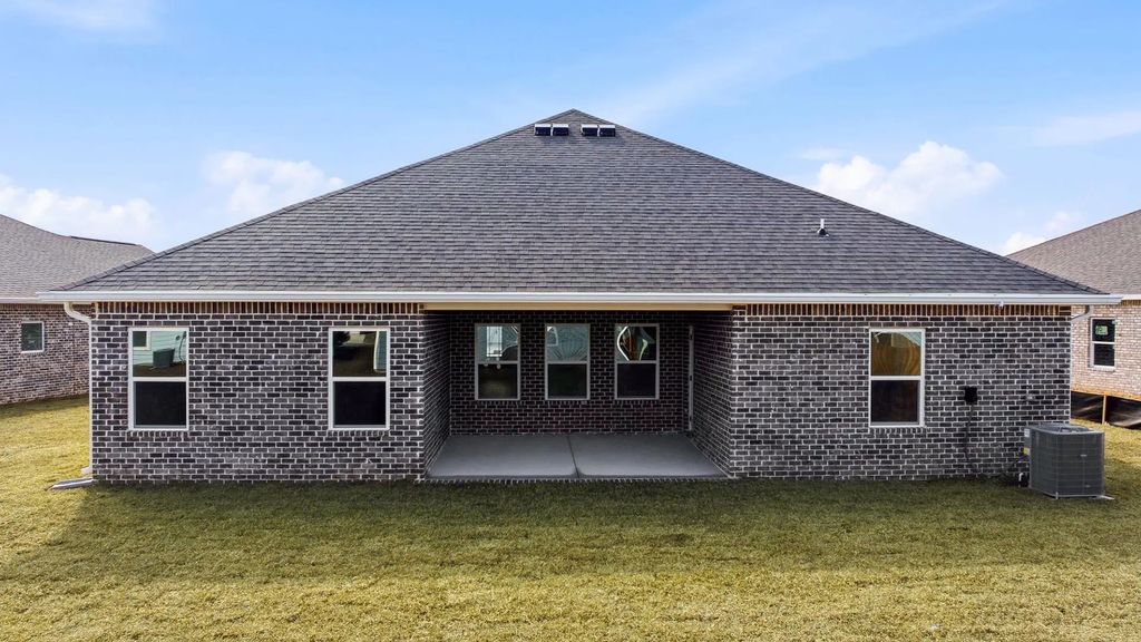 32 of 33 - 282 W Farm Owl Drive, Freeport, FL