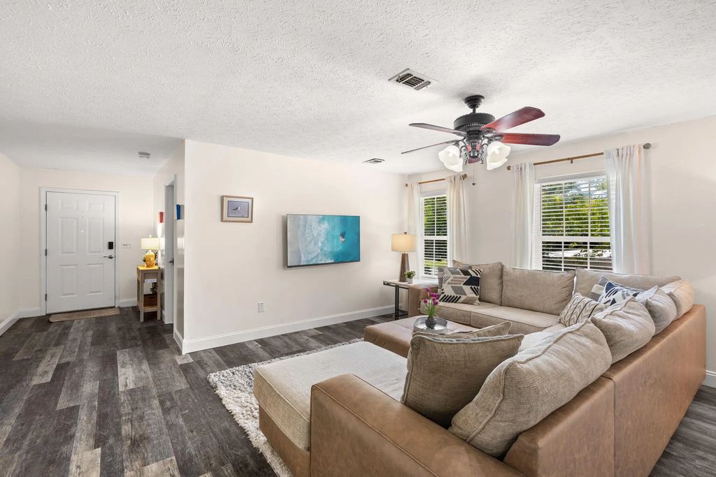 9 of 39 - 16220 Sky Avenue, Panama City Beach, FL