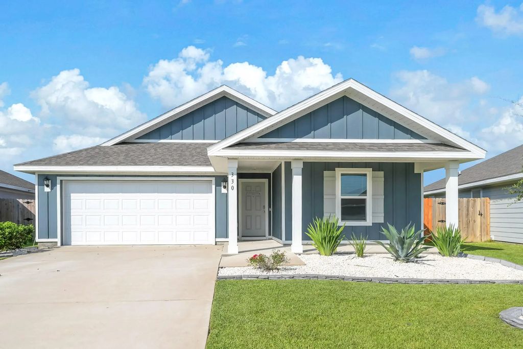 330 Gray Owl Drive, Freeport