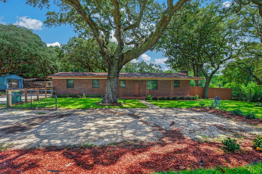 1437 Cat Mar Road, Niceville
