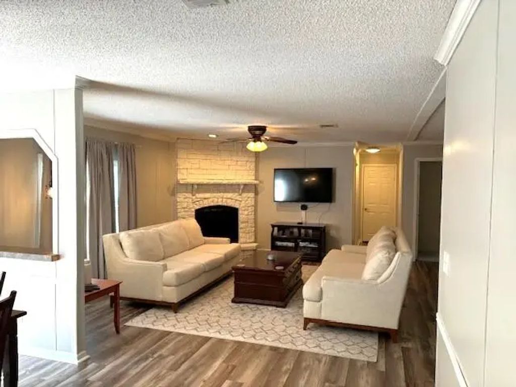 22 of 36 - 24 Palmetto Avenue, Freeport, FL