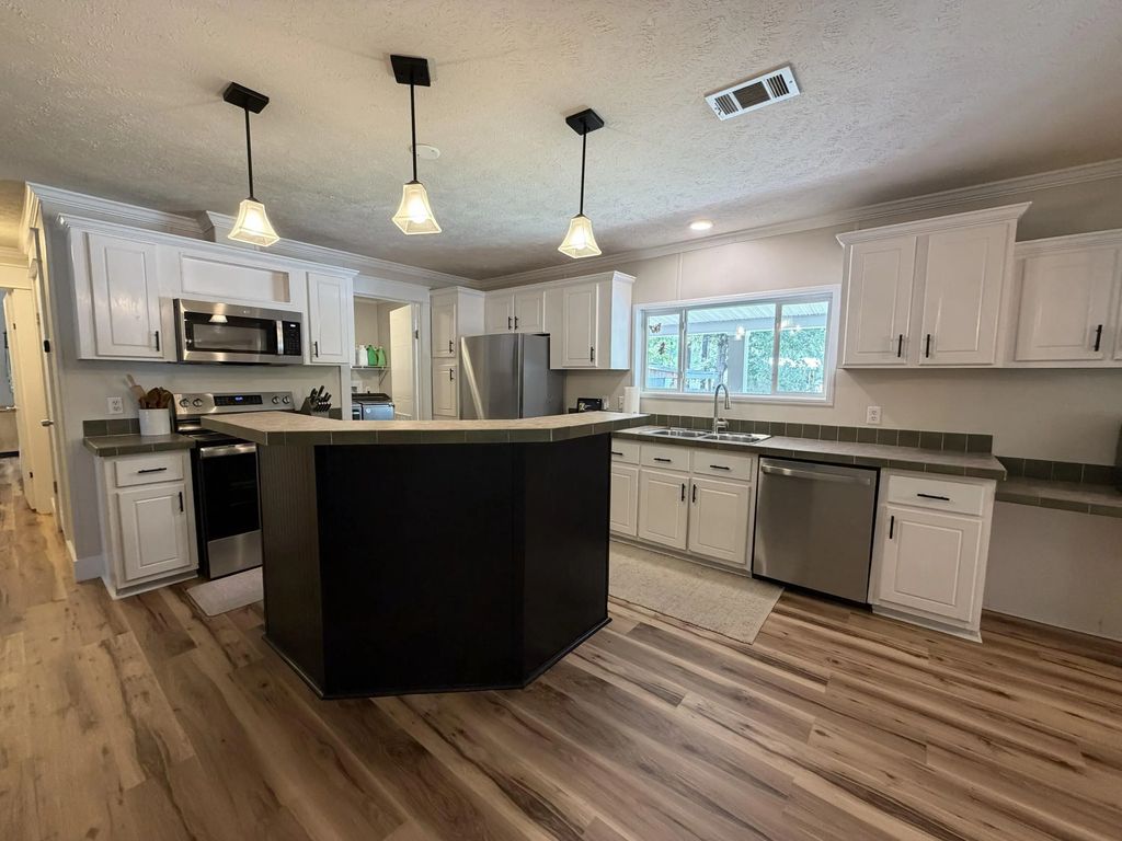 10 of 44 - 927 Black Creek Boulevard, Freeport, FL