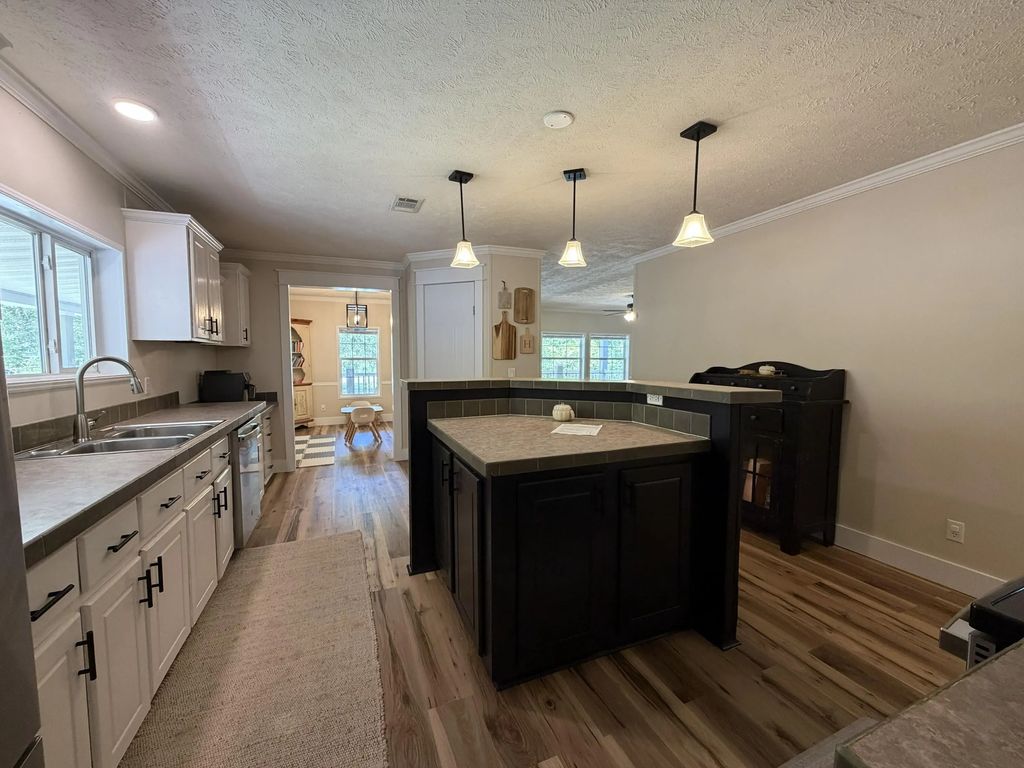 13 of 44 - 927 Black Creek Boulevard, Freeport, FL