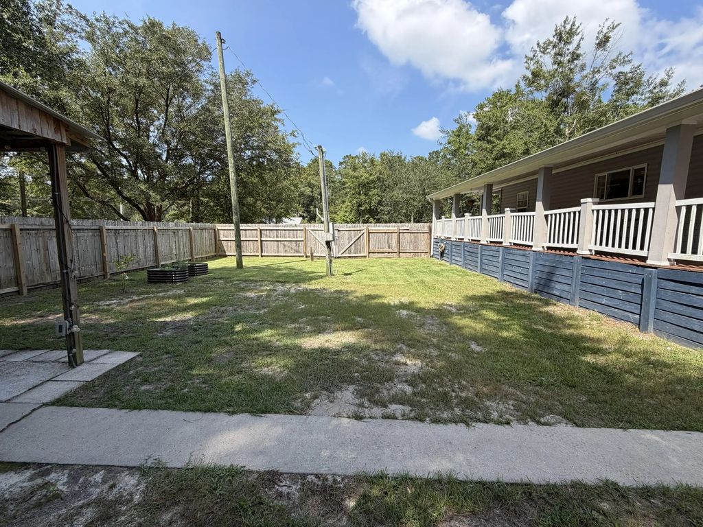 39 of 44 - 927 Black Creek Boulevard, Freeport, FL