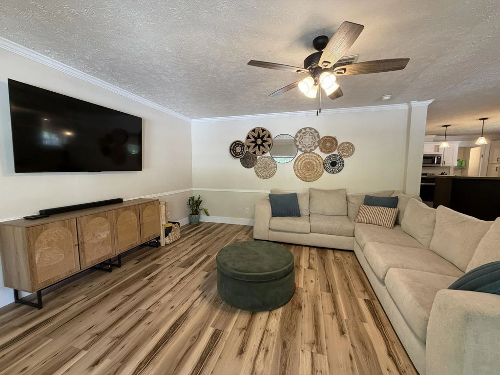 4 of 44 - 927 Black Creek Boulevard, Freeport, FL