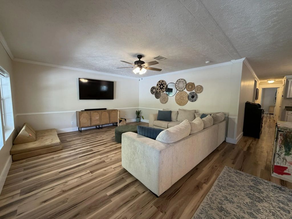 5 of 44 - 927 Black Creek Boulevard, Freeport, FL