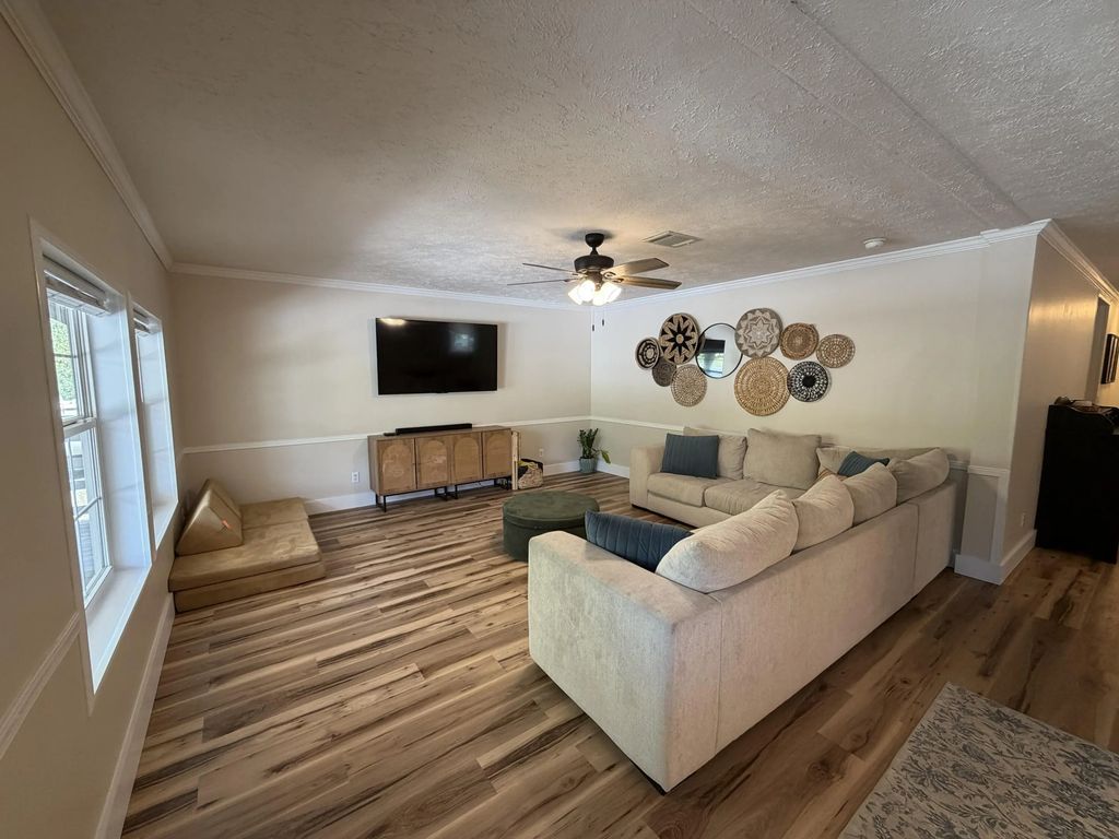 7 of 44 - 927 Black Creek Boulevard, Freeport, FL