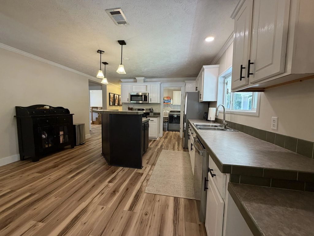 8 of 44 - 927 Black Creek Boulevard, Freeport, FL