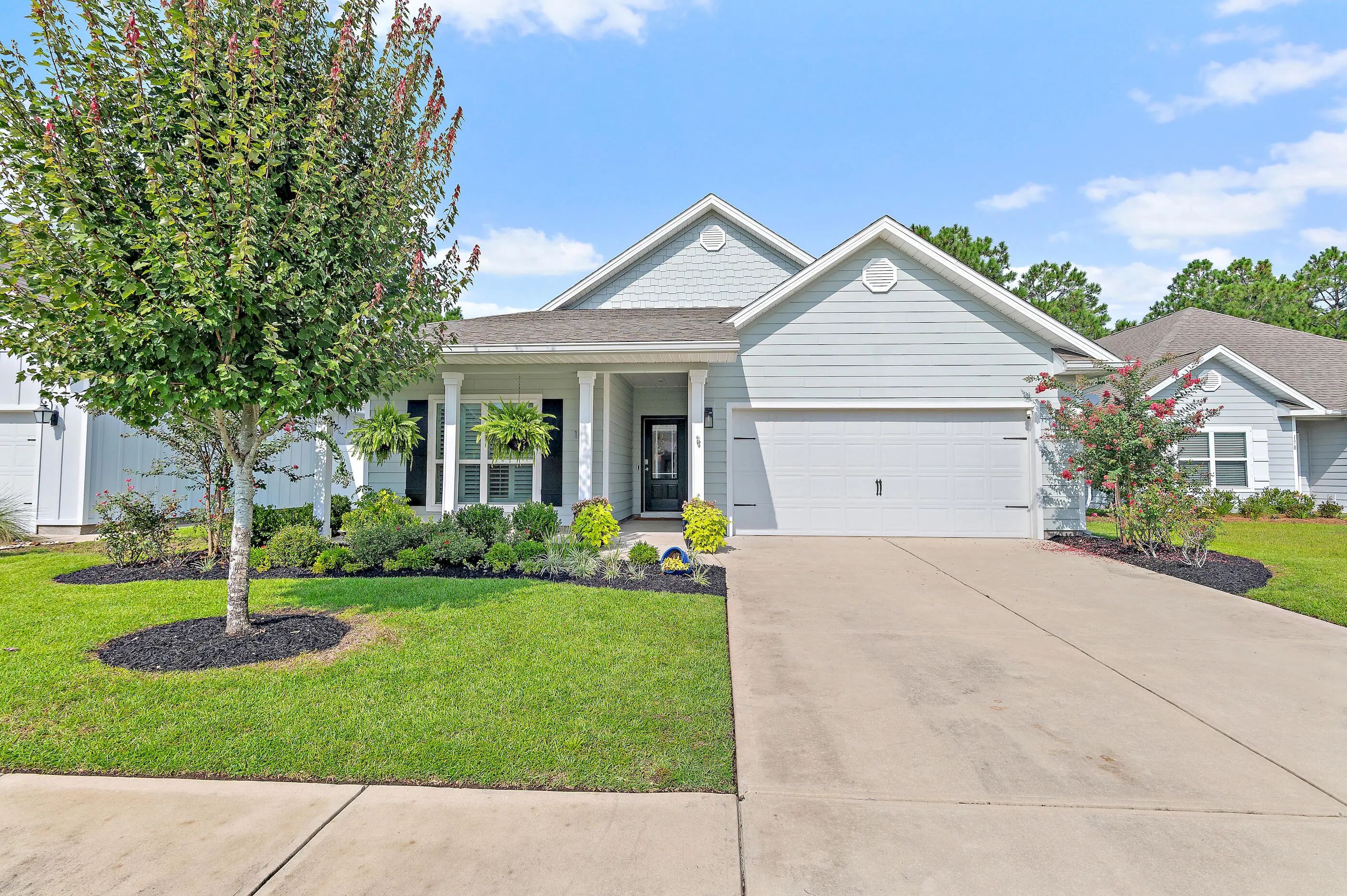 Photo of Listing #1011300