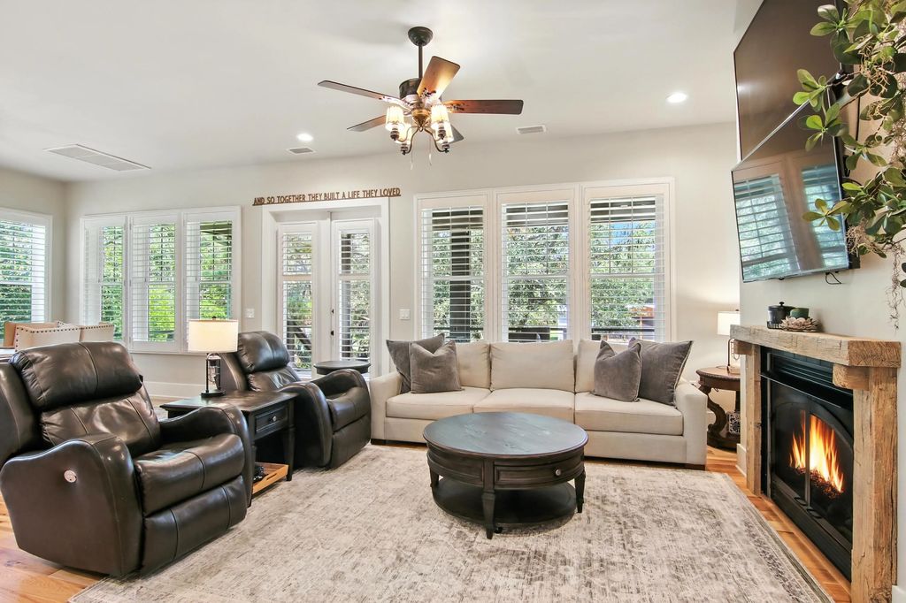 400 Pitts Bayshore Drive, Freeport
